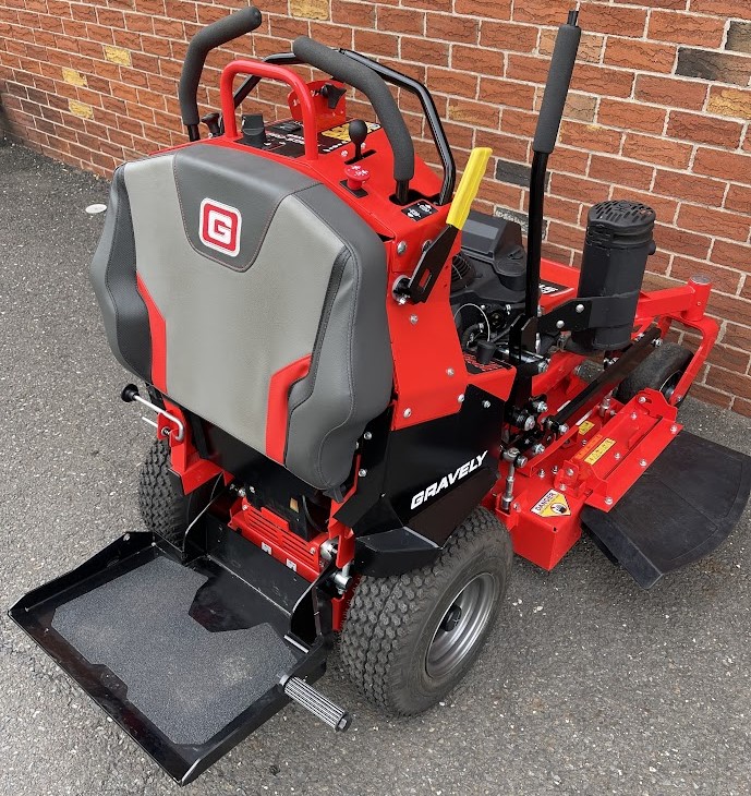 Pro-Stance 32 Kawasaki EFI Stand-On Mower 99415700