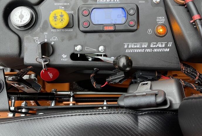 
								Tiger Cat II Zero-Turn Riding Mower STCII52V25CVEFI full									