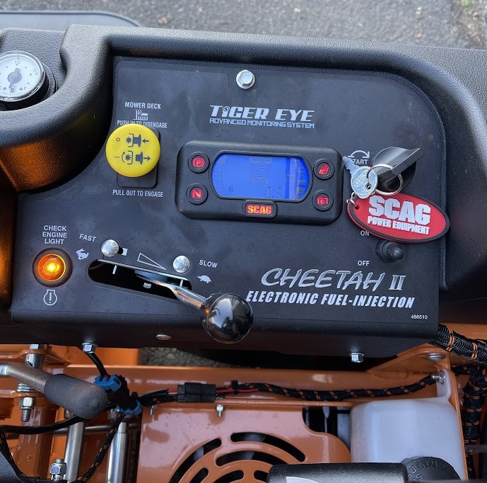 Cheetah II Zero- Turn Riding Mower SCZII72V38FXEFI